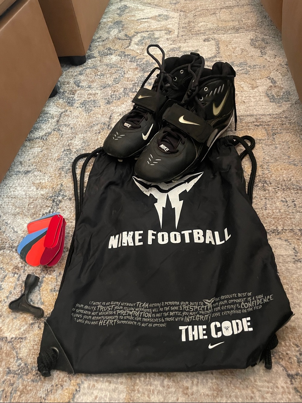 Nike Team Code D 3/4 Black Football/Rugby Cleats Size 10.5 with bag